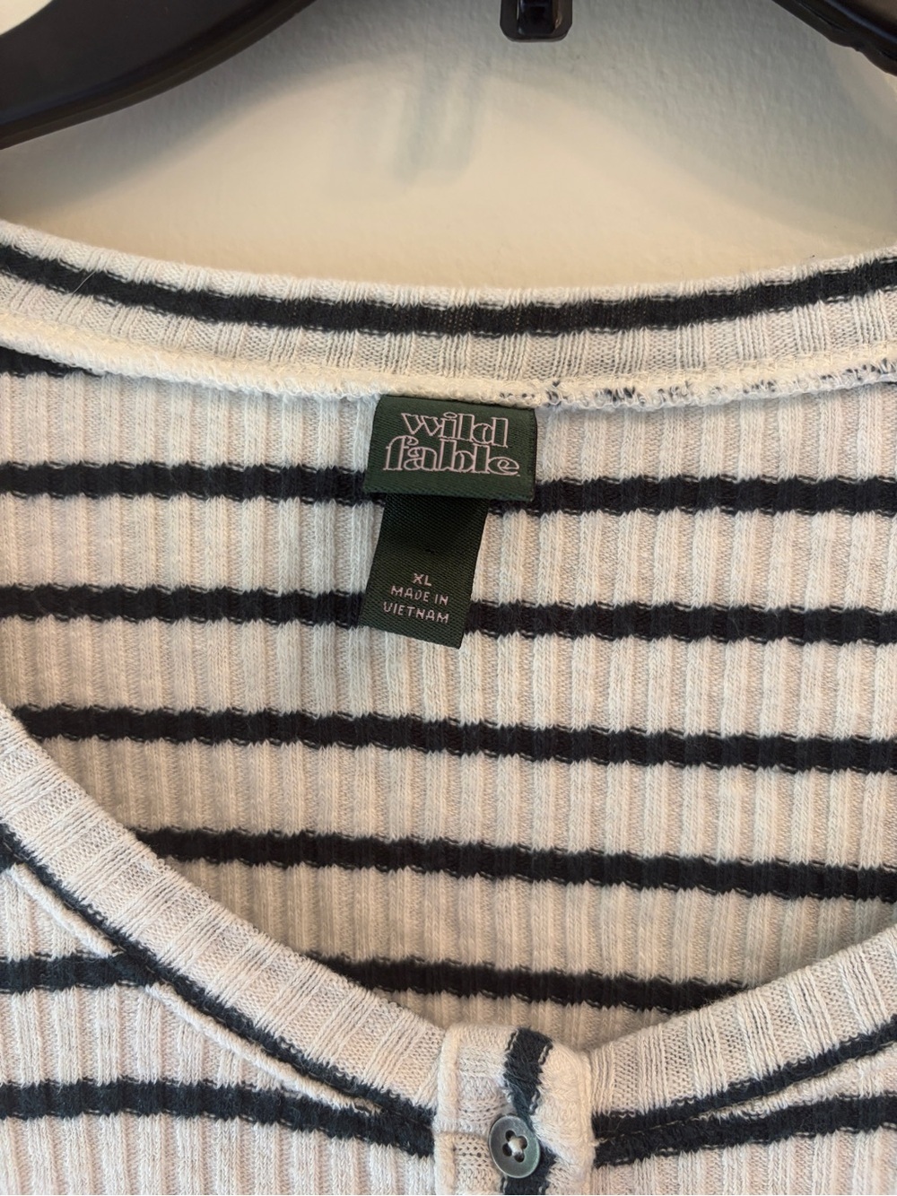 Striped Ribbed Button-Front Crop Top - White/Deep gray - Picture 2 of 5